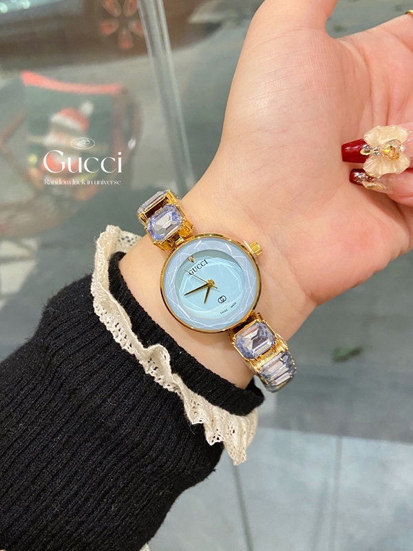 ブランド時計角部分ディテール